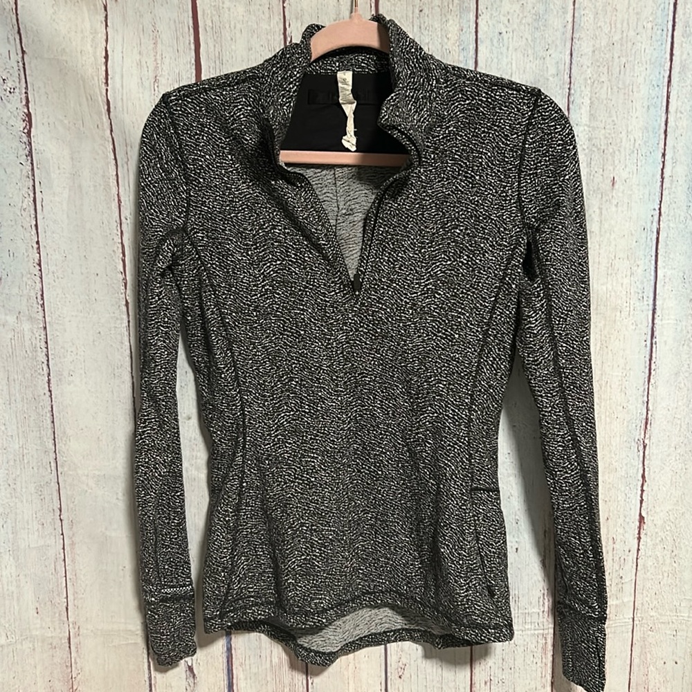 EUC Lululemon Outrun 1/2 zip